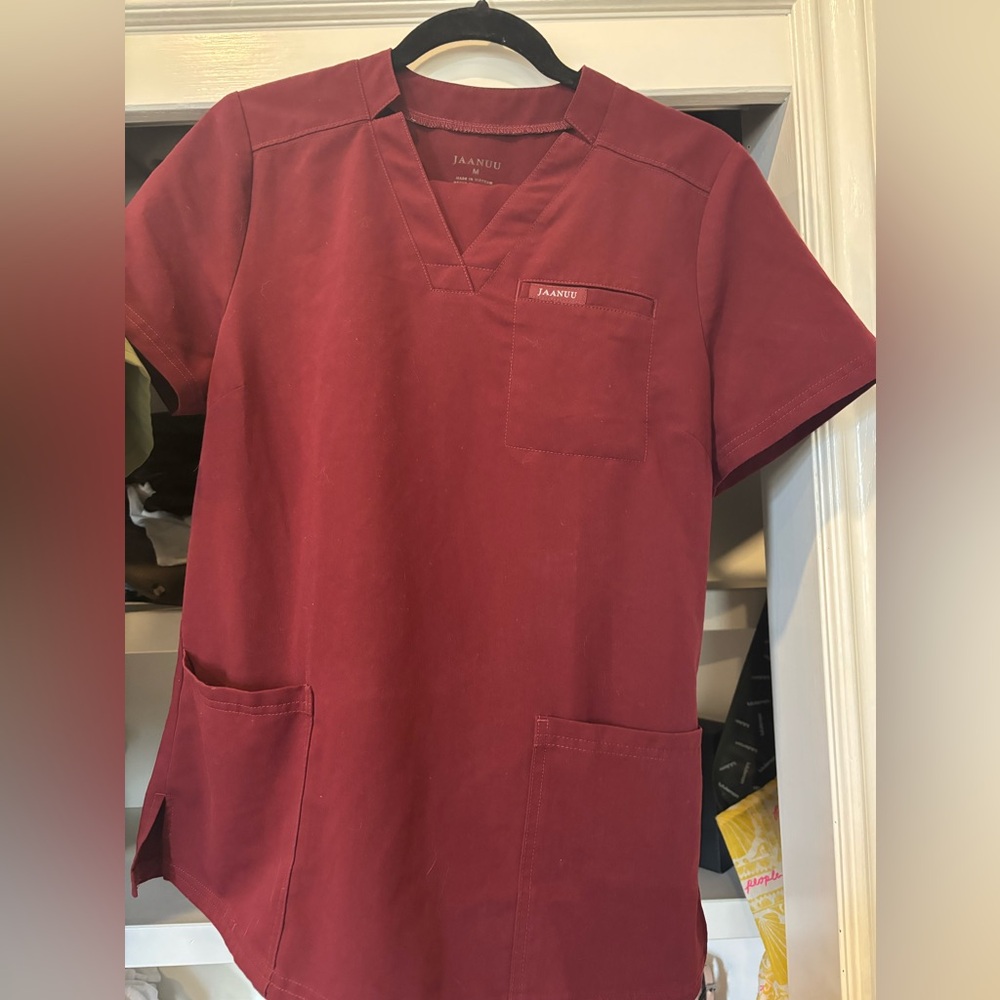 Januu scrubs